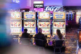 Người chơi tham gia phòng Bingo trực tuyến trên điện thoại tại n88
